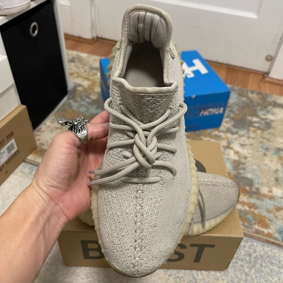 EUC Men’s Size 8.5 (Euro Sz 42) Yeezy Boost 350 V2 Sneakers In Sesame Color - Picture 13 of 17